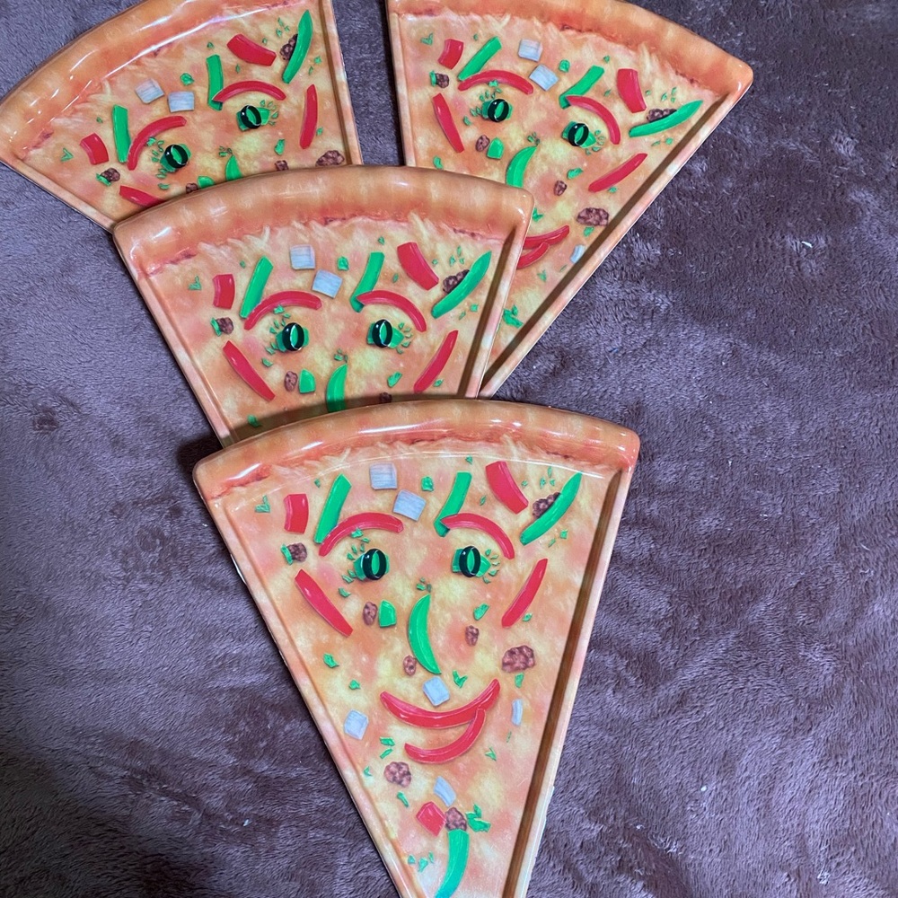 Smiling Pizza Slice Party Plates vintage 90’s